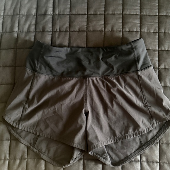 Lululemon Speed Up Shorts 4” Size 2-TALL  Black - Picture 4 of 4